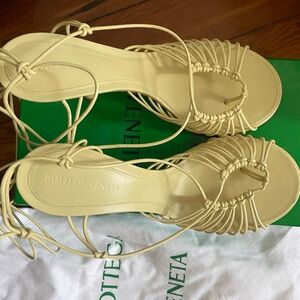 Buttercream strappy sandal